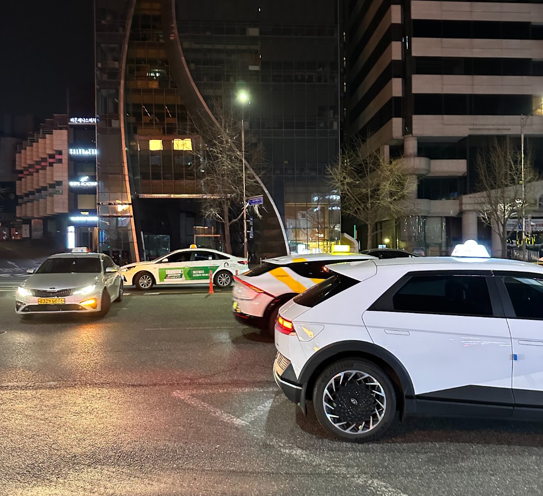 르데스크 - “요금 올라도 서비스 그대로”…택시업계 위기에 냉담한 시민들