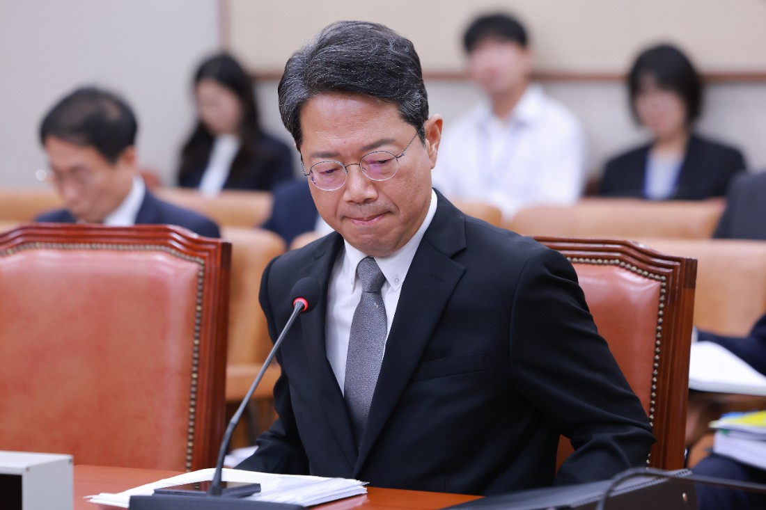 ▲ 최근 여론 안팎에선 정부·여당의 정치적 판단의 오류를 지적하는 목소리가 커지고 있다. 사진은 15일 국회 법제사법위원회에서 열린 인사청문회에 참석한 김승원 법무부 장관 후보자. [사진=연합뉴스]
