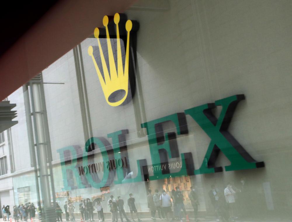 판 커지는 중고 명품시장, 콧대 높은 롤렉스마저 가세 