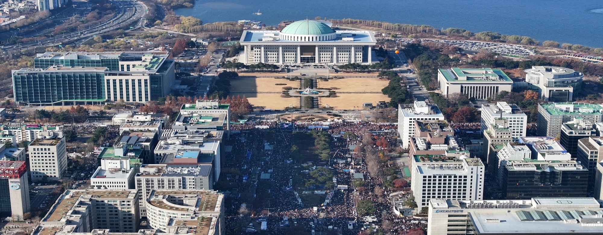 ‘탄핵 랠리’ 돌입한 韓증시, 상수에 변수까지 고려한 ‘잠룡테마주’ 꿈틀 