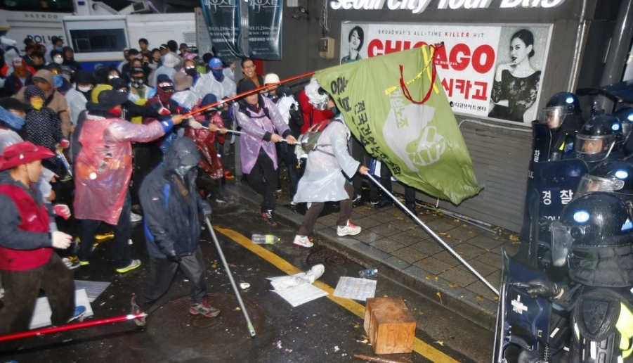 국가 경사 찬물, 현행 법 무시…“나만 옳다” 편협함에 멍드는 한국 