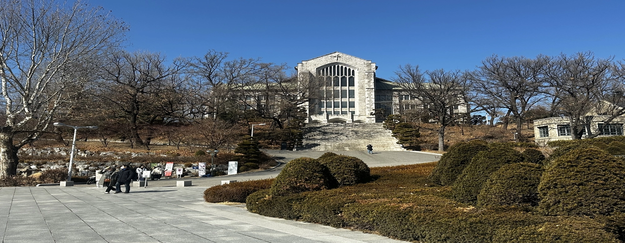 “중소·중견 가느니 그냥 놀래” 대기업만 목매는 명문대 졸업생들의 속사정 