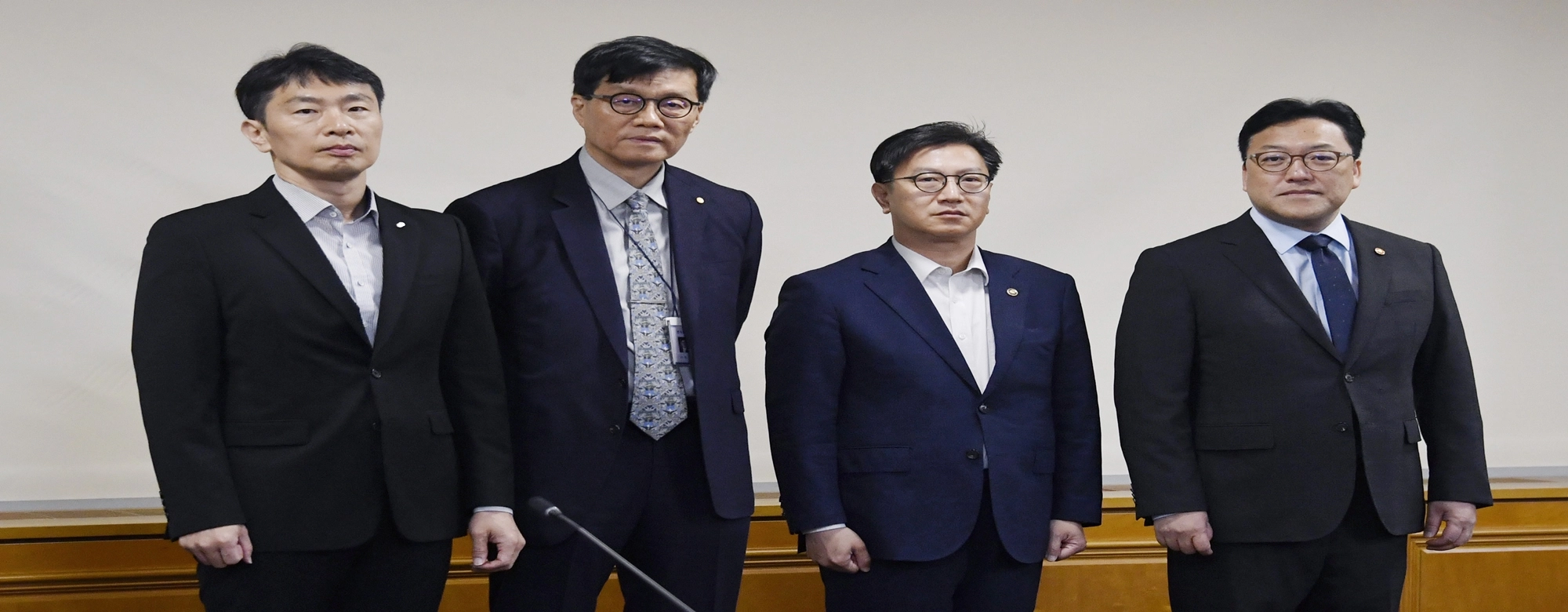 갑자기 닥친 경제사령탑 공백…금융당국 “24시간 비상체제 유지하겠다” 