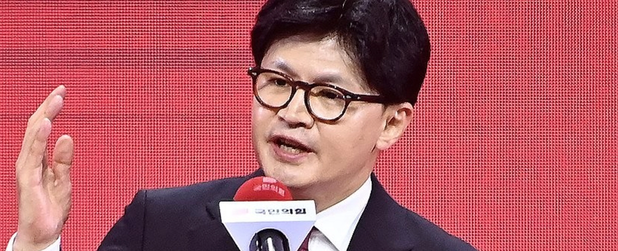 [정치숏]연일 ‘윤석열 출당’ 외치는 한동훈에 김문수 “옳지 않다” 