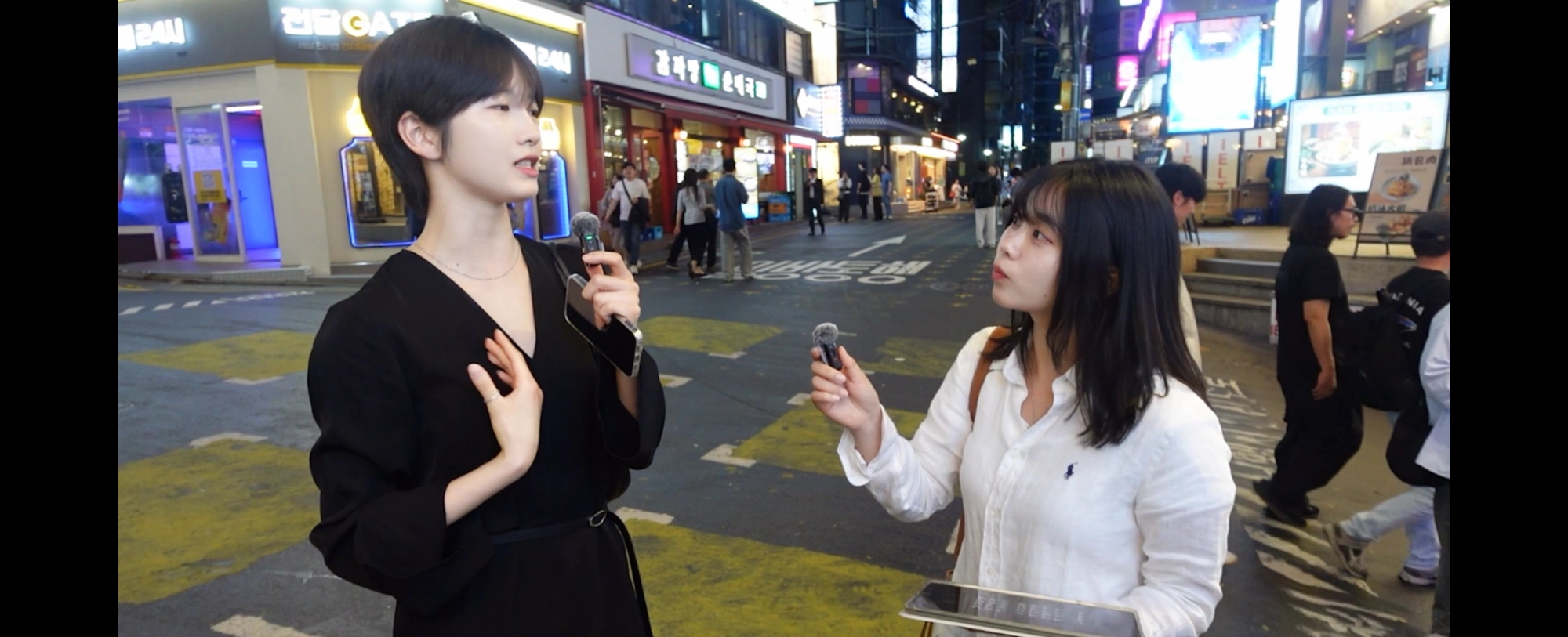 [영상] 입소문 자자한 ‘플러팅’ 비법, 실제 여성들도 같은 생각일까? 