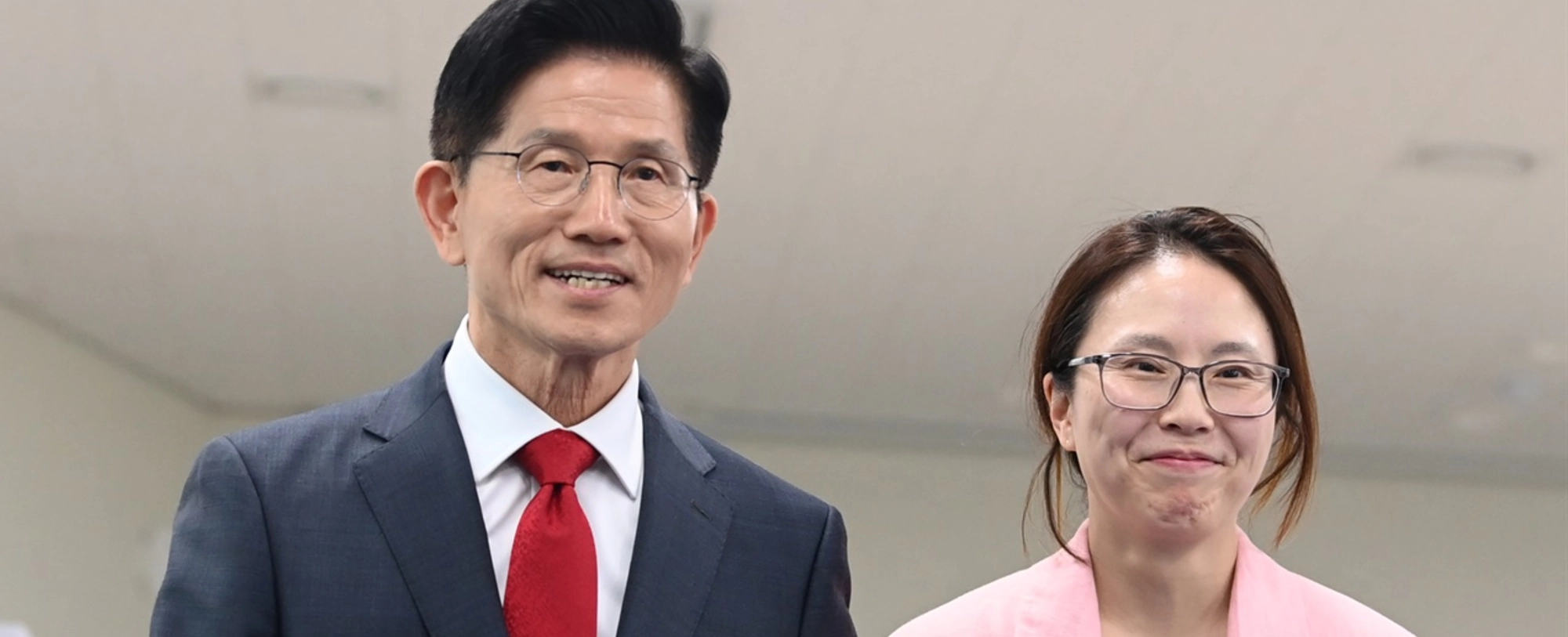 [정치숏]“수성이냐 역전이냐” 이재명·김문수 나란히 사전투표 참여 