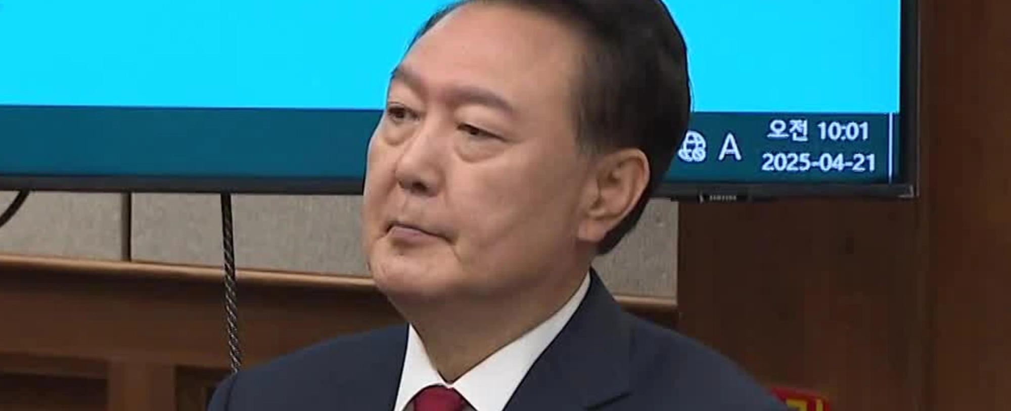 [정치숏]내란 특검팀 “경찰조사 불응한 윤석열에 끌려 다니지 않을 것” 