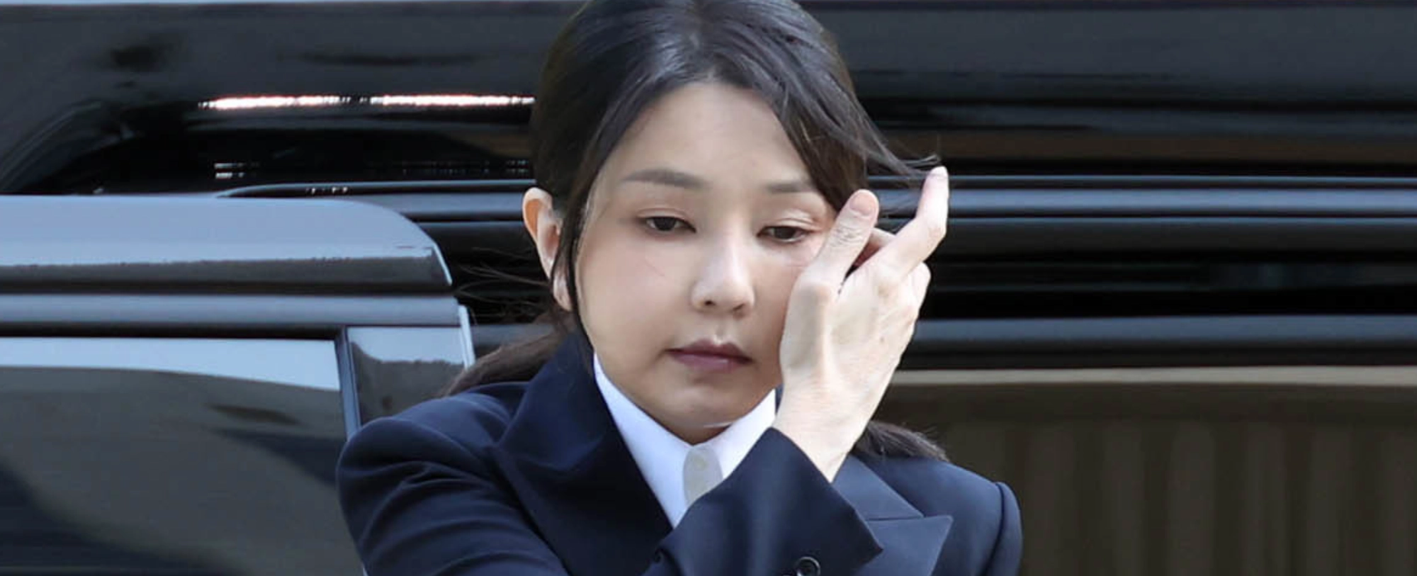 [정치숏]‘아무 것도 아닌 사람’ 김건희, 증거 내밀어도 ‘모르쇠’ 일관 