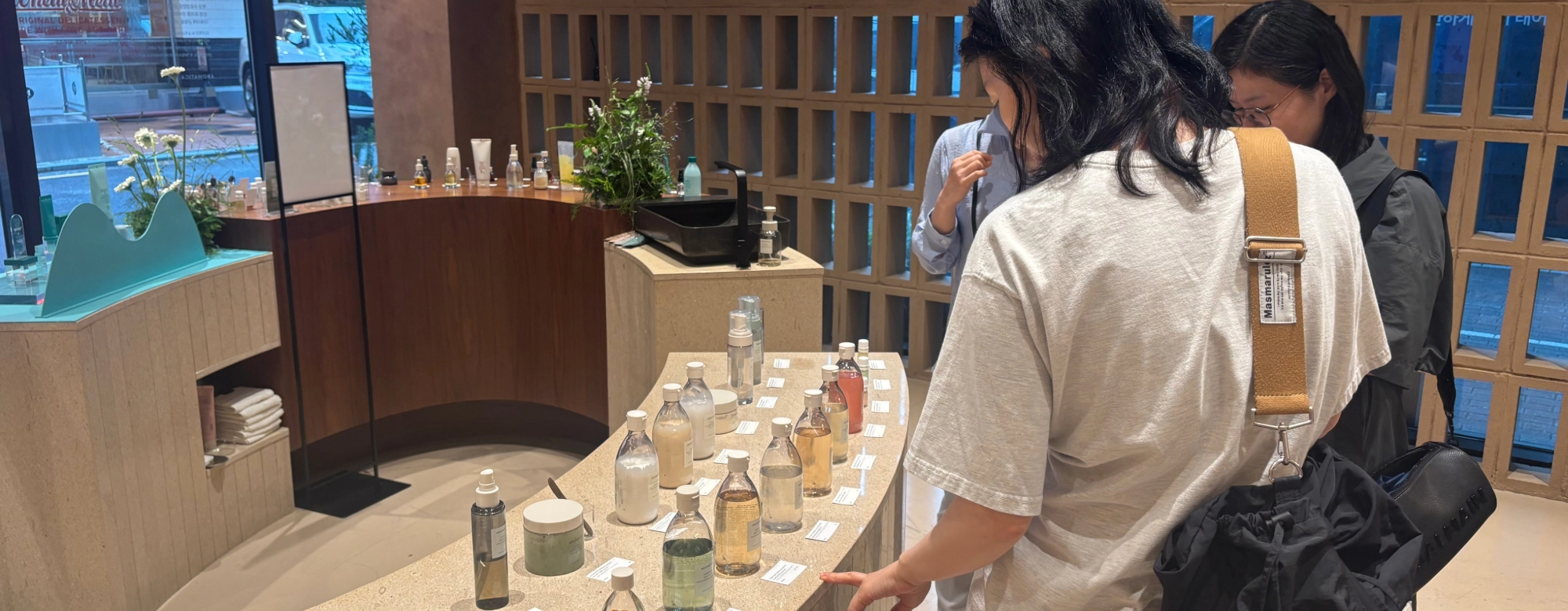 짝퉁·불량·무허가·잠적…온라인 쇼핑 신뢰 하락에 오프라인 반사이익 