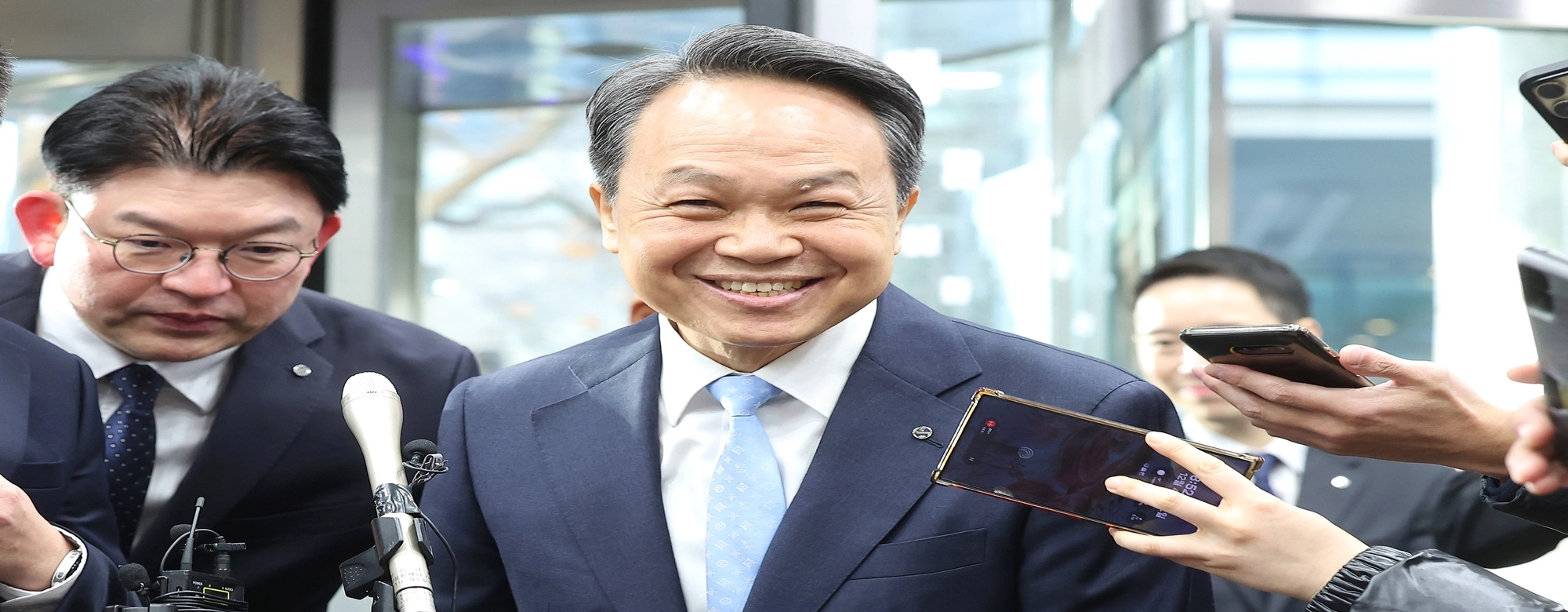 진옥동 신한금융 회장 연임 성공…2기 체제 본격 시작 