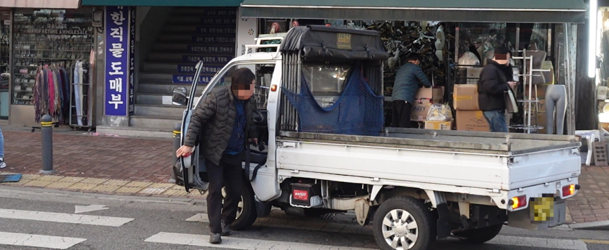 [영상] ‘어르신 운전’ 갑론을박…나이가 문제일까, 사람이 문제일까 