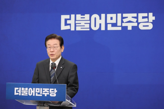 野 지도부 ‘험지 출마’ 동상이몽, 홍익표-이재명 대비  