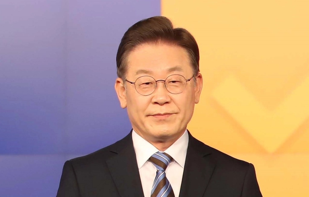 단 한 사람의 의중으로 결정된 민주선거 방식 두고 국론 또 갈렸다  