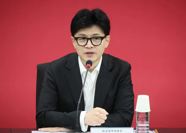 정치권 운동권 프레임 논쟁…“비뚤어진 특권, 한국 발전 저해” 