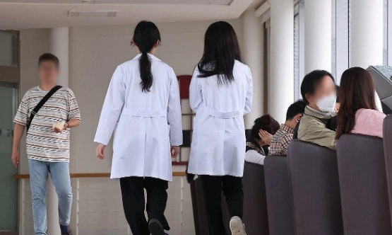 응급실 헤매다 사망…오늘부터 간호사가 의사 빈자리 채운다 