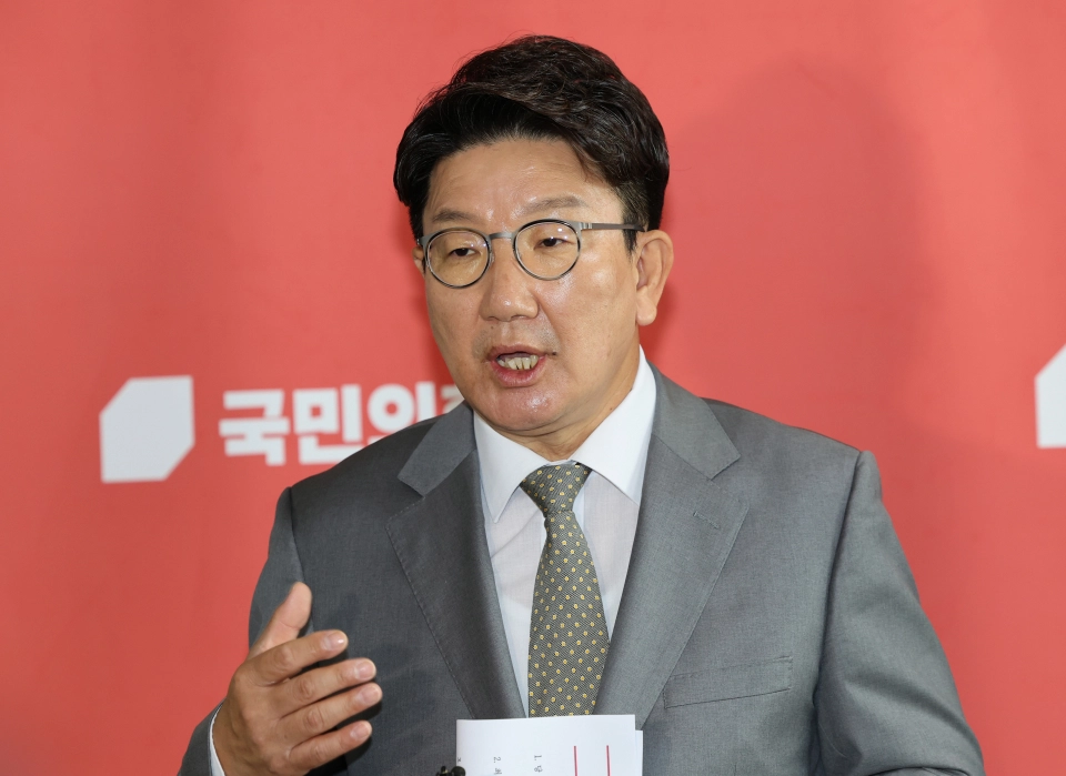 권성동 “여의도서 민주당-언론, 정언유착 의혹 파다” 