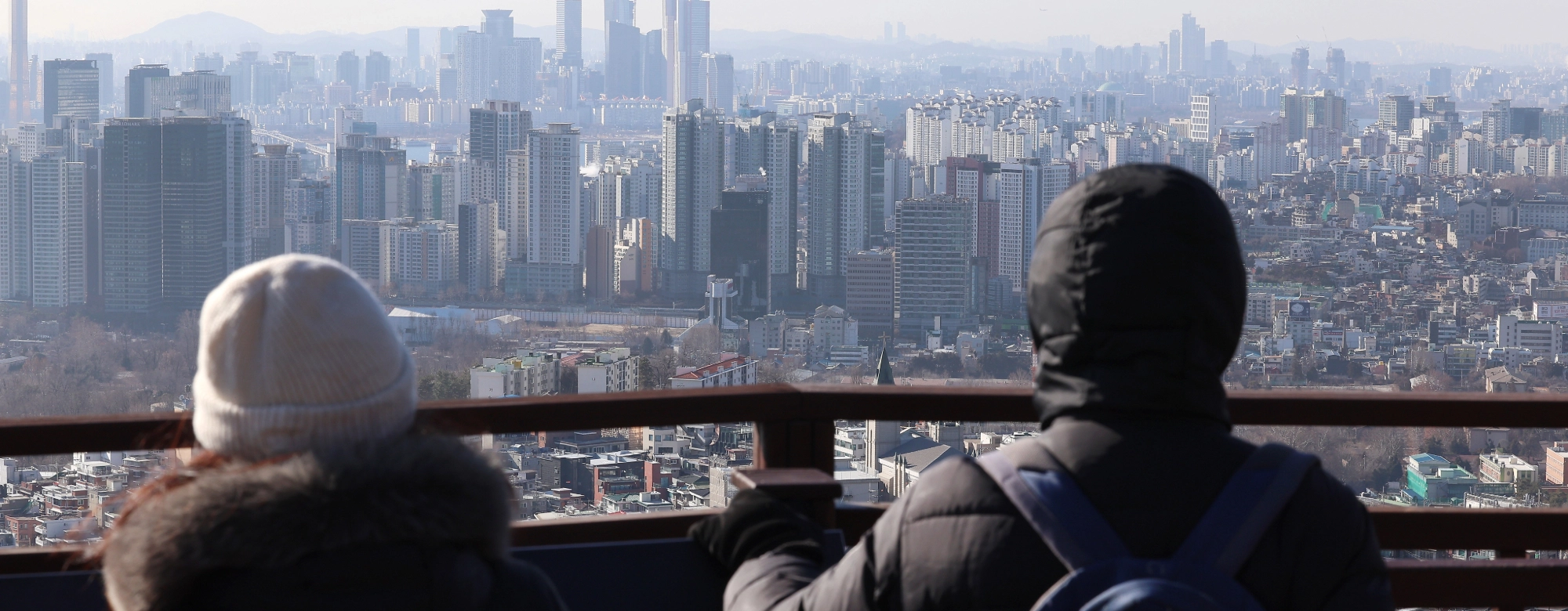 서울 아파트 가격 상승폭 줄었다…동작구, 2주간 상승세 이어져 