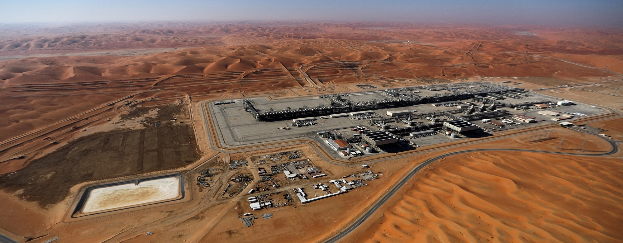 중동 밖 원유 캐고 파이프 뚫고…호르무즈 리스크 빗겨간 석유 공룡들 