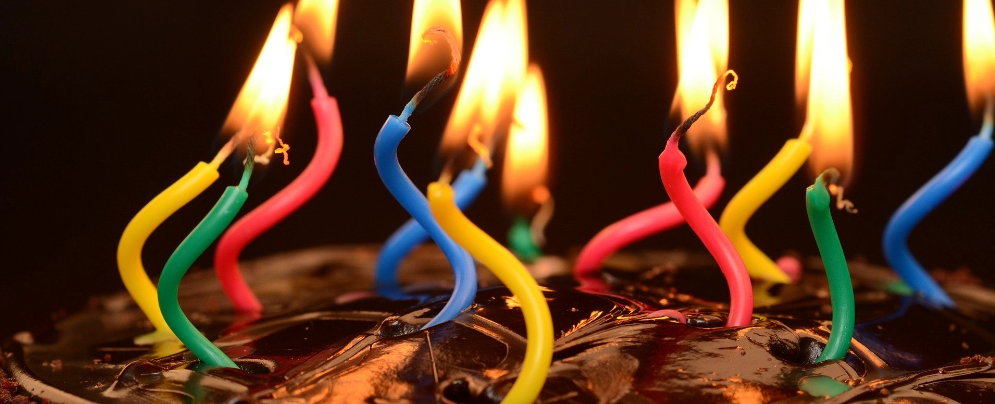 [푸드레터] 케이크 촛불 끄기 문화, 언제·누가 최초일까? 