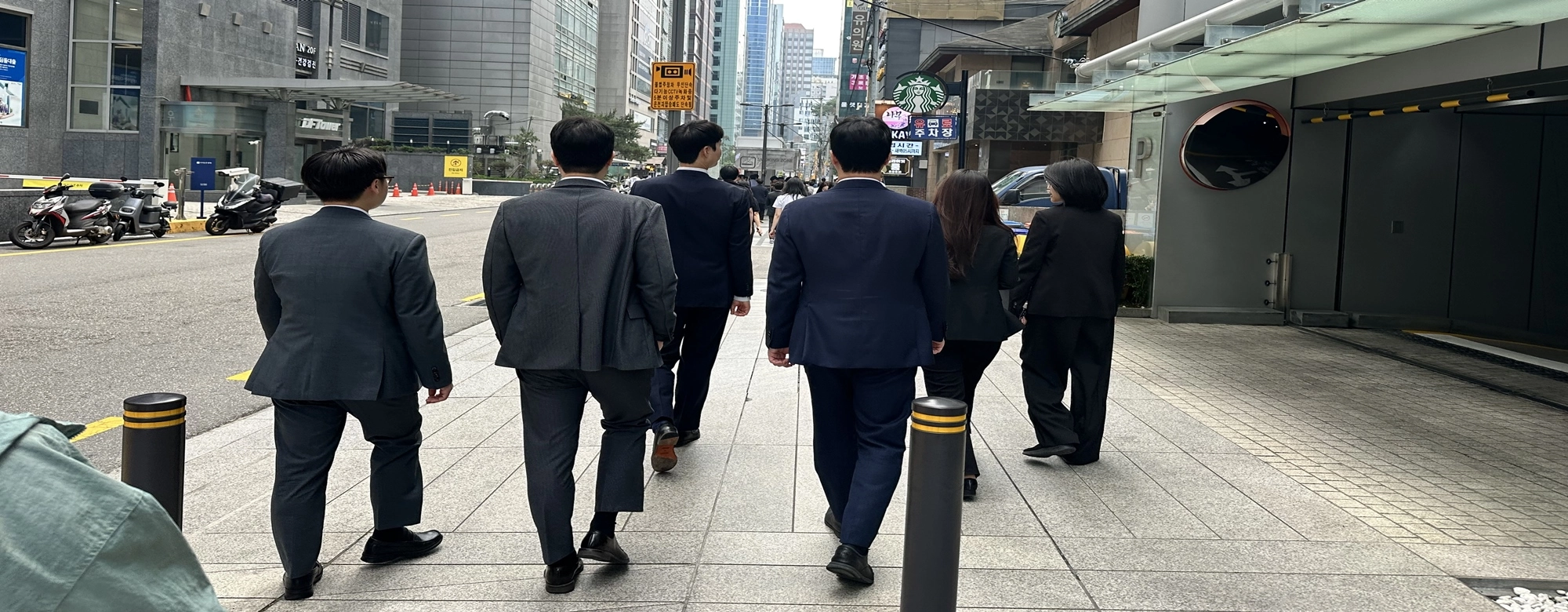 효율 · 성과 없인 결과 뻔한데…취업하면 노는 한국, 취업부터 시작인 해외