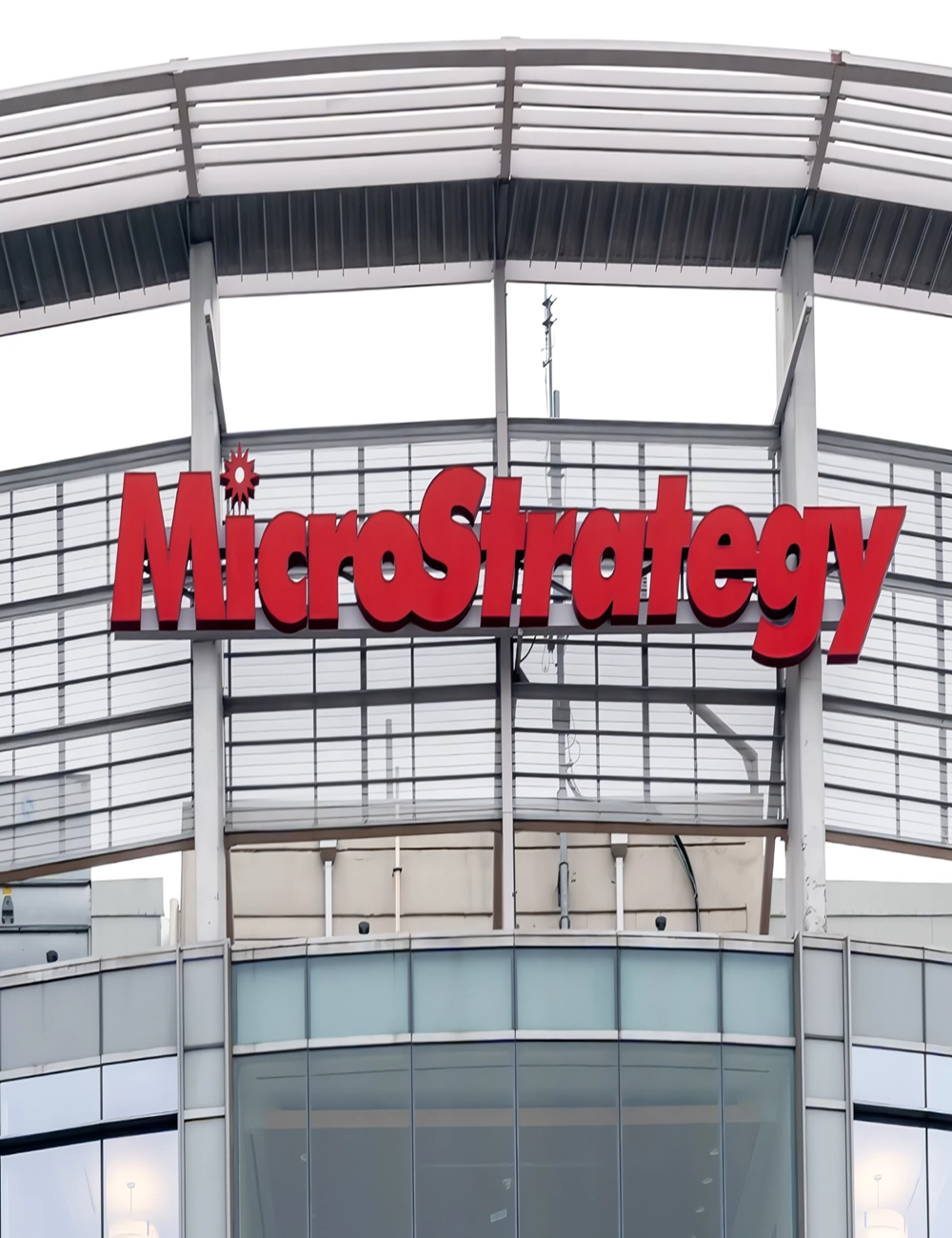 르데스크 - “코인은 투기” 여론 의식했나…가상화폐 대신 관련주 베팅한 고위공직자들