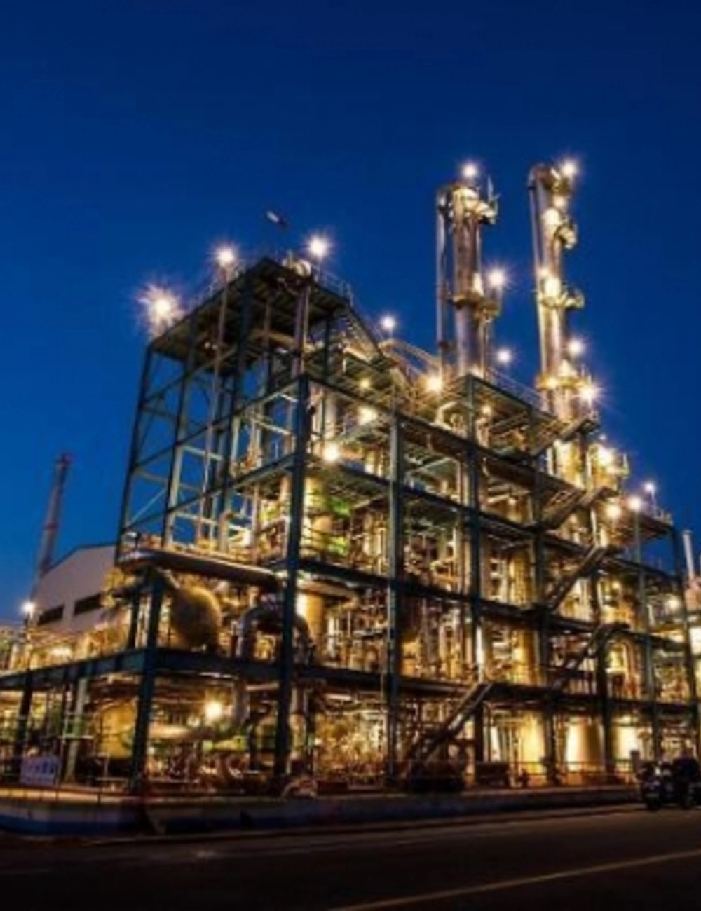 르데스크 - 먹구름 걷히지 않는 화학업계…롯데정밀화학·SKC 2분기 실적 부진